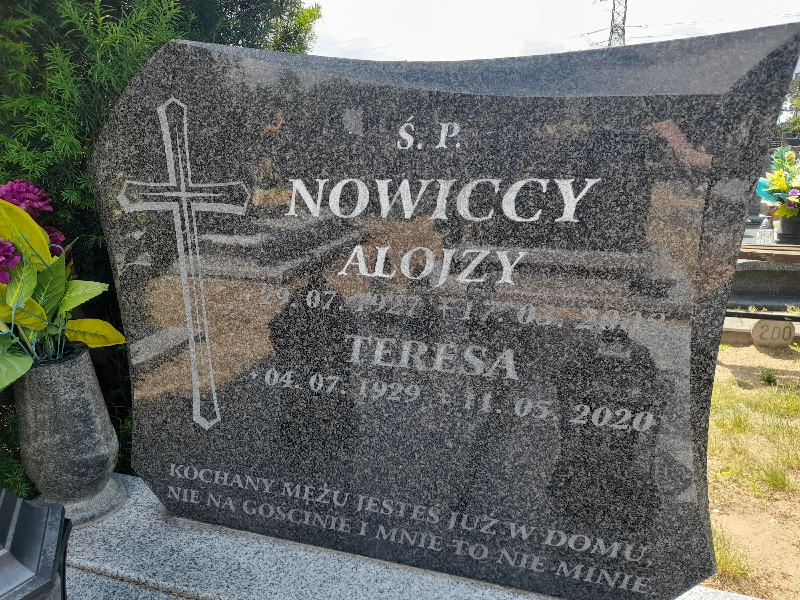 Grób TERESA NOWICKA