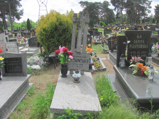 Grób Kazimierz Lesiński