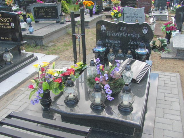 Grób Roman Wasielewski