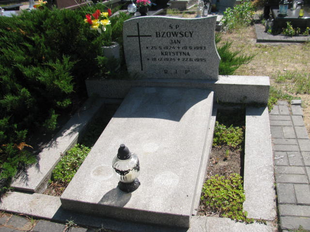 Grób Jan Bzowski