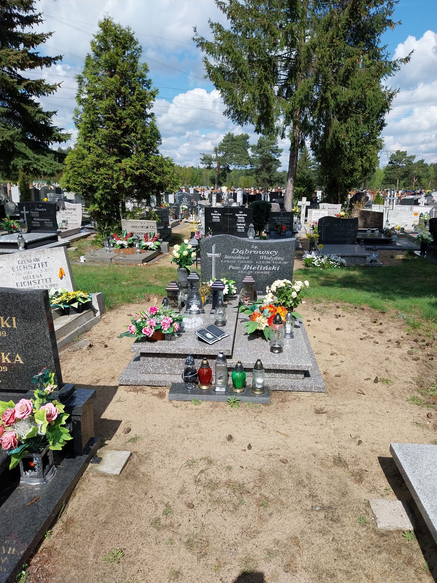 Grób Piotr Bieliński