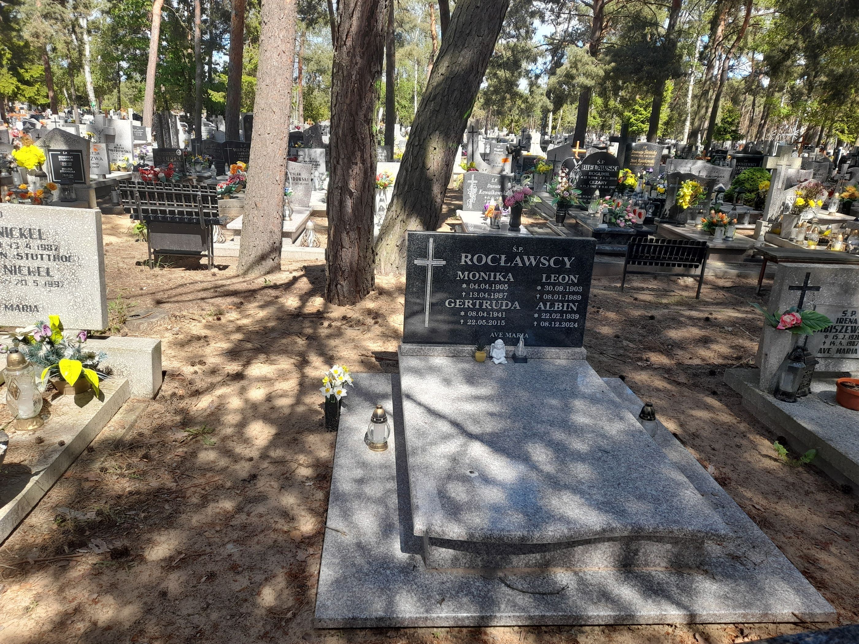 Grób Monika Rocławska