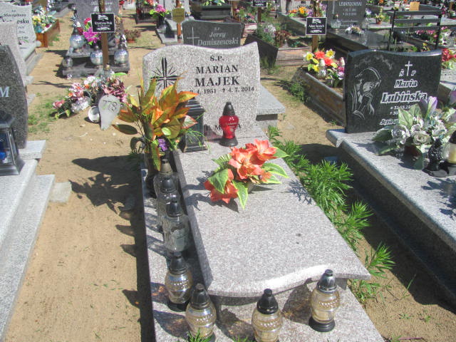 Grób Marian Majek