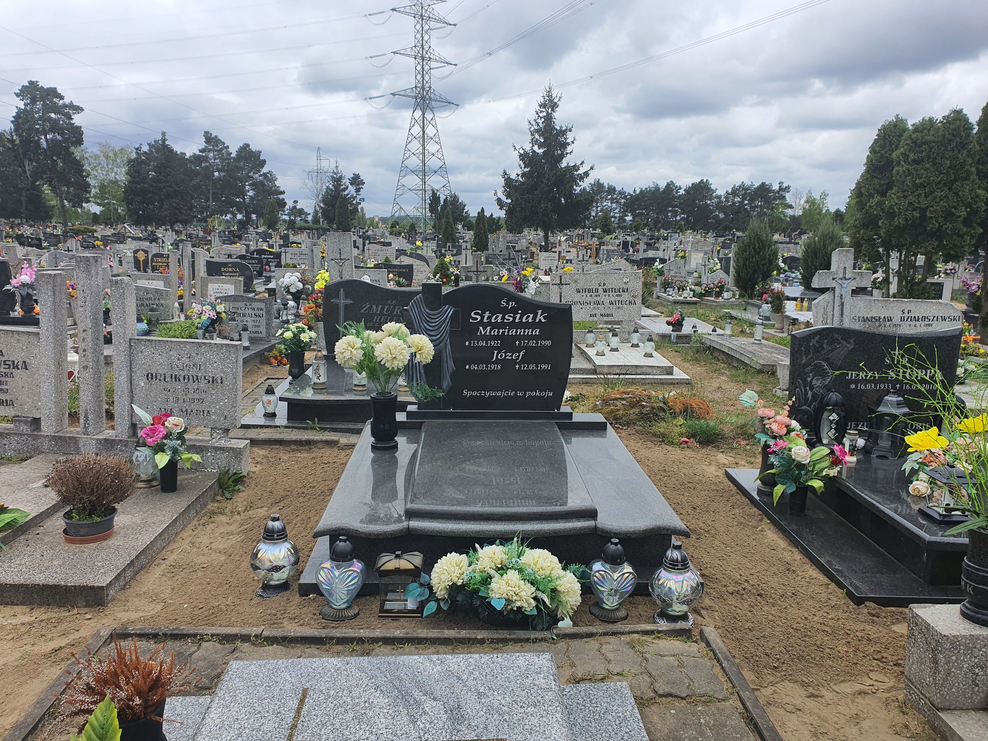 Grób Marianna Stasiak