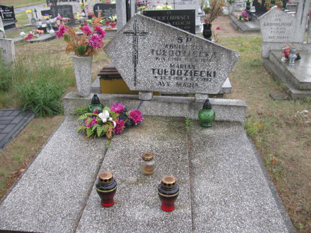 Grób Halina Tułodziecka