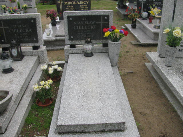Grób Stanisław Cielęcki