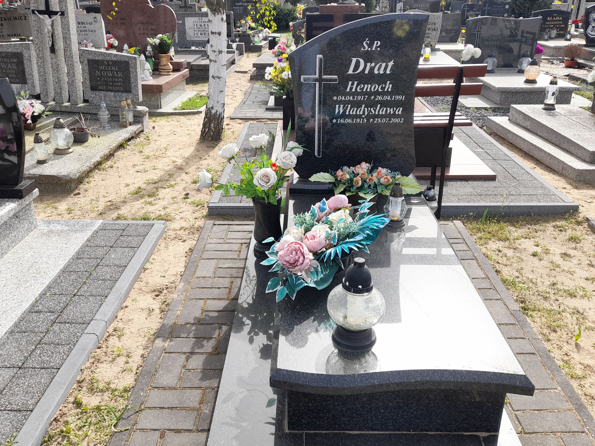 Grób Henoch Drat