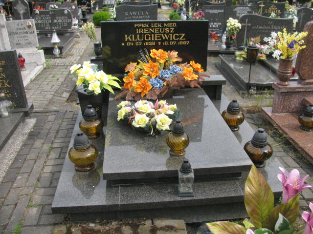 Grób Ireneusz Klugiewicz
