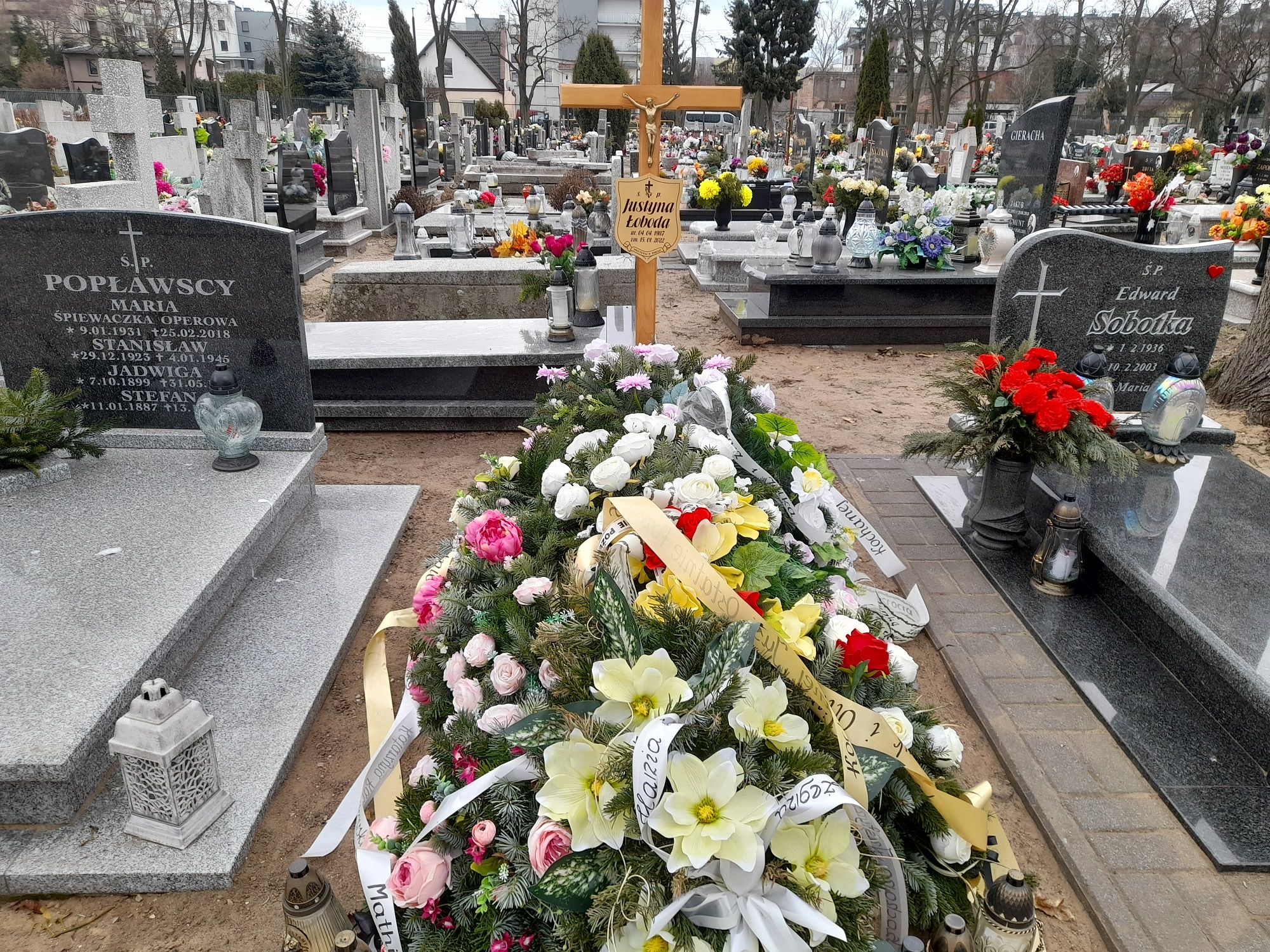 Grób Justyna  Łoboda