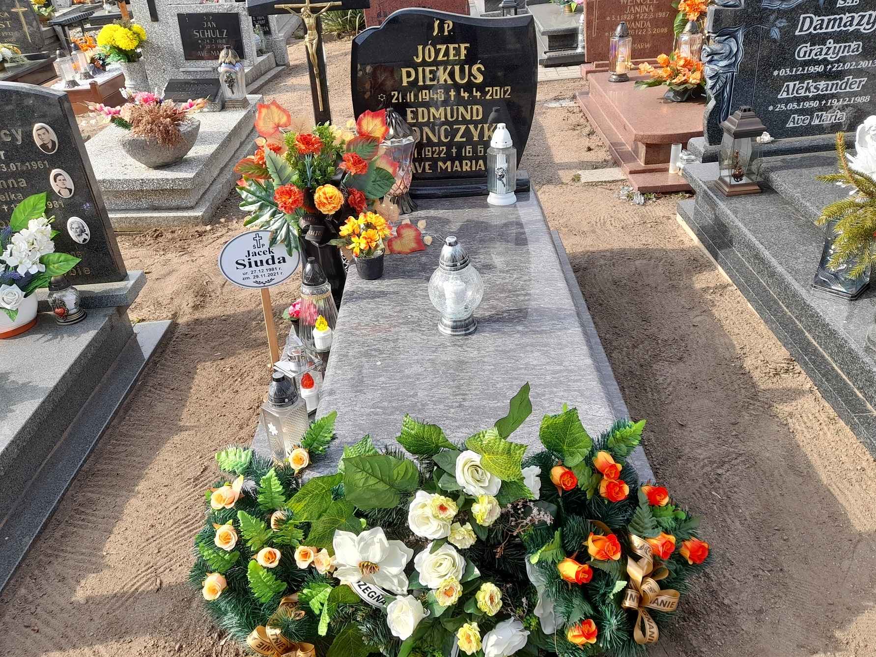 Grób Józef Piekuś