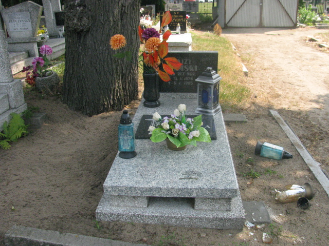 Grób MAŁGORZATA ADAMSKA