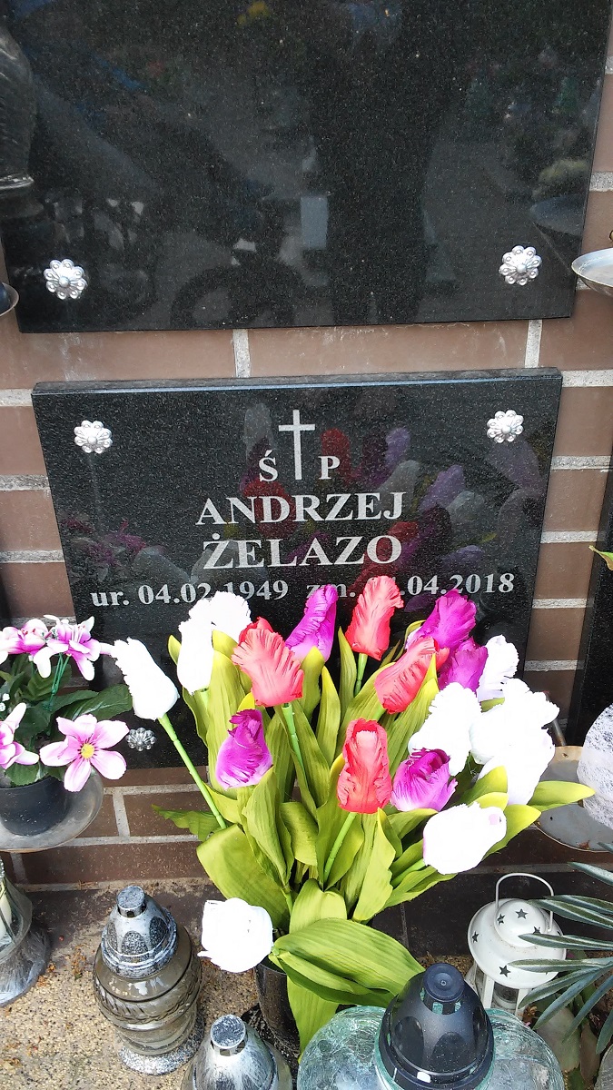 Grób Andrzej Żelazo