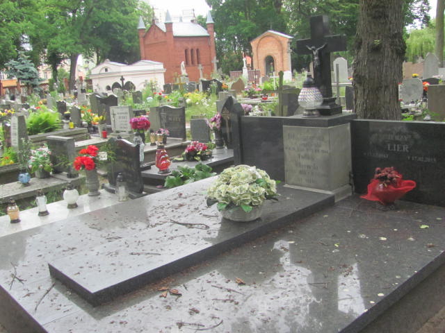 Grób Jerzy Lier