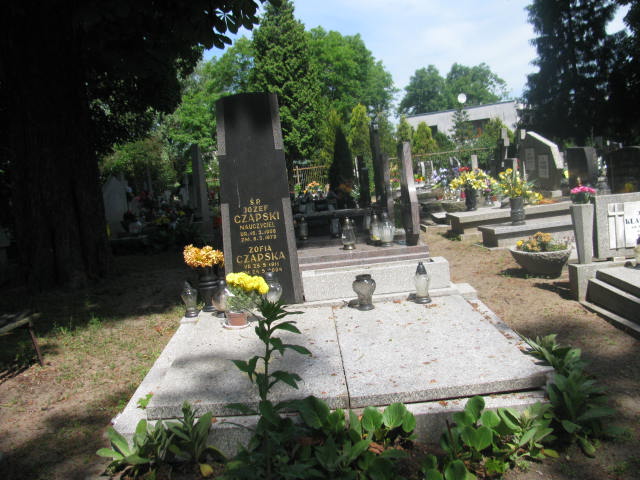 Grób Józef Czapski