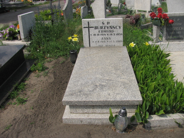 Grób Edmund Burzyński
